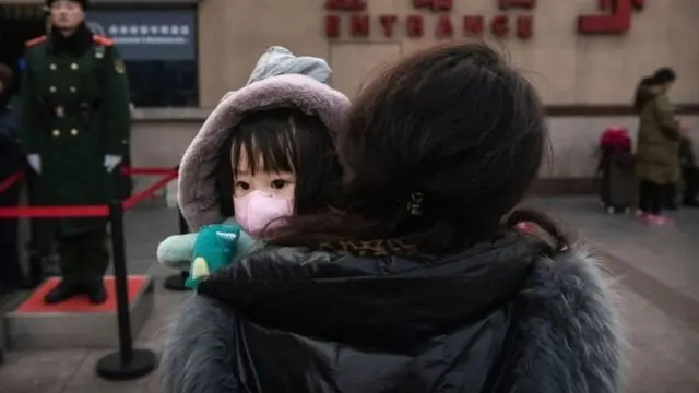 चीन में बदली दो बच्चों की पॉलिसी