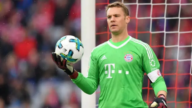 Manuel Neuer a été opéré du pied dans une clinique de Tübingen.