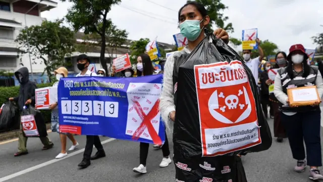 คัดค้านร่างพระราชบัญญัติเอ็นจีโอ