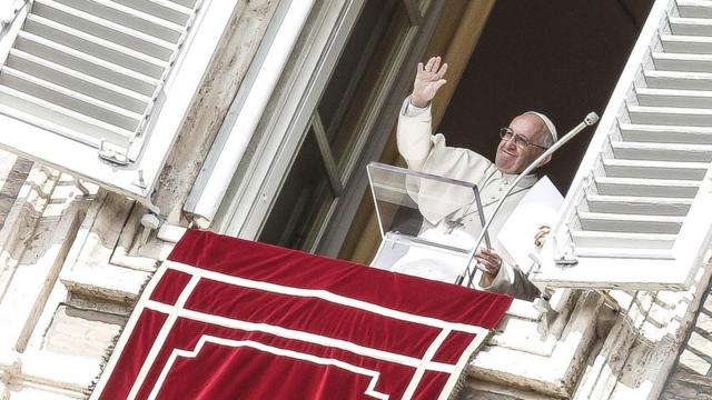 El Vaticano aclara que se puede guardar parte de las cenizas en un lugar  significativo para el difunto