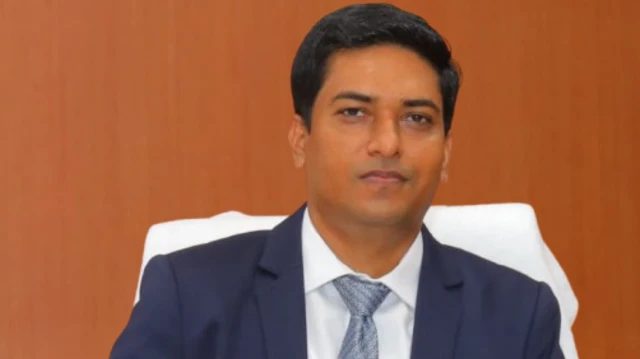 திருப்பூர் மாவட்ட ஆட்சியர் நாரணவரே மனீஷ் ஷங்கர்