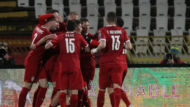 Досадашњи први нападач репрезентације Александар Митровић почео је као резерва и ушао у 63. минуту и дао два гола за победу Србије.