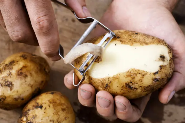 soyulan bir patates