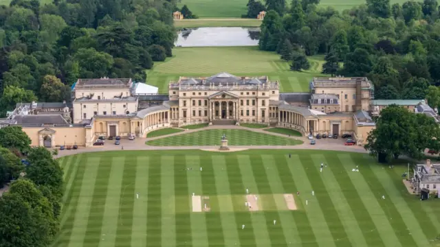 Школа Стоу - один із престижних британських навчальних закладів