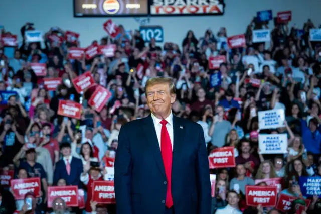 Ông Trump vận động tranh cử tại Conway, South Carolina vào hôm 10/2
