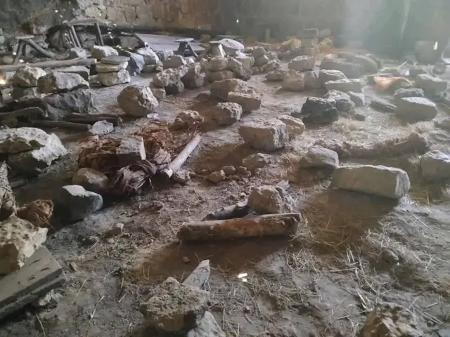 Dhagaa barattoonni irra taa'aa baratan 