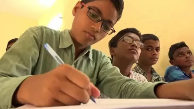 విద్యార్థులు