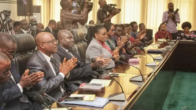 Aya Seyi Makinde pẹlu awọn ọmọ igbimọ alakoso tuntun fun ajọ Saca