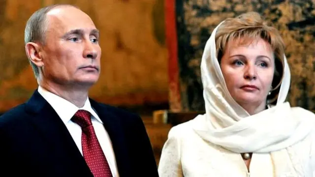 પુતિન પૂર્વ પત્ની લ્યૂડમીલા સાથે