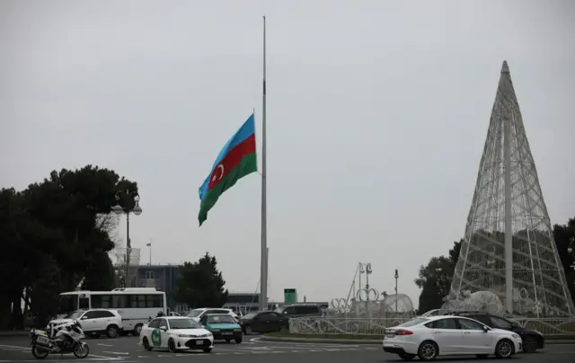 В Азербайджані оголосили жалобу за загиблими в авіакатастрофі
