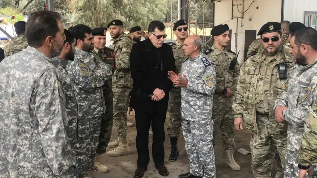 فايز السراج يتفقد إحدى نقاط التمركز في الخامس من أبريل/نيسان 2019