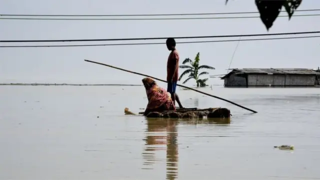 ကိုဗစ်ကာလအတွင်း ရေလွှမ်းမိုးမှုကြောင့် အခက်အခဲပိုကြီးမား