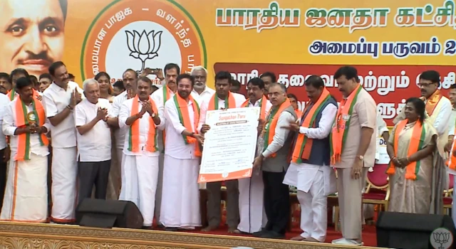 நயினார் நாகேந்திரன்.