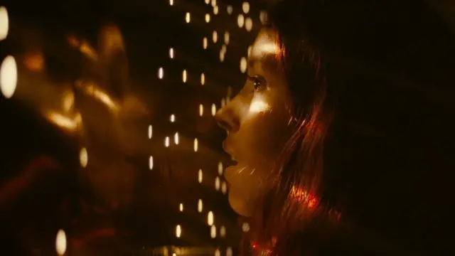 Страстью к космосу Юрий заражает и свою возлюбленную Диану