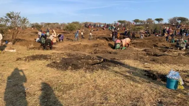 Some don spend nights for di village