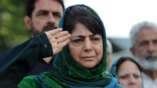 காஷ்மீரின் அதிகாரத்தை கைப்பற்ற நினைக்கிறதா பாஜக?