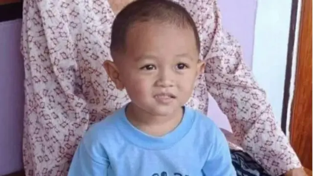 ဓားနဲ့ခုတ်ခံရပြီး အသက်ရှင်ခဲ့သူ မစ်ခ်