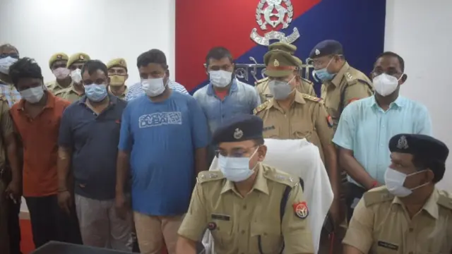 पुलिस हिरासत में हमलावर