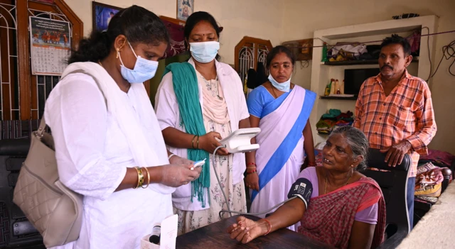 తురకపాలెం, వైద్య శిబిరం, గుంటూరు