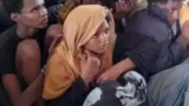 'መጀመርታ ንልዋም፡ እታ ሓመዳዊ ሻርባ ገይራ ዘላ ኣለልየያ' ትብል ሓፍታ ምሕረት