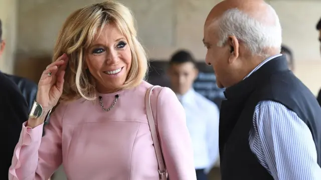 ফরাসী ফার্ষ্ট লেডি ব্রিজিট ম্যাক্রর সাথে এম জে আকবর