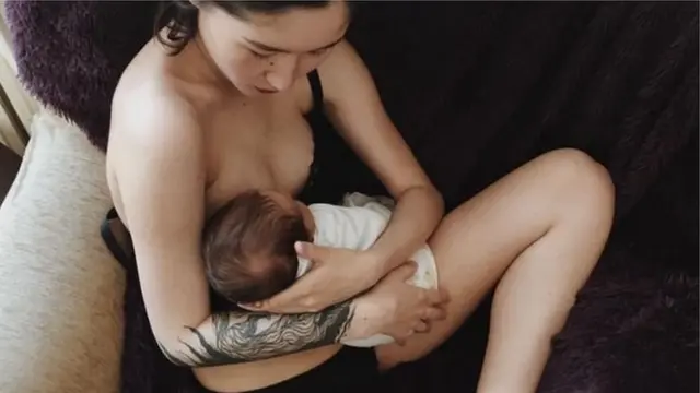 Aliya Shagieva ariko yonsa umwana wiwe,