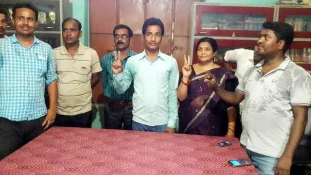 प्रेम कुमार के साथ शिक्षक