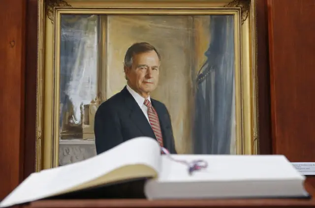 老布什在卸任后随即访台，当年在台湾造成轰动。