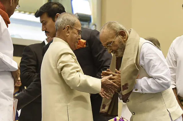 ప్రణబ్ ముఖర్జీ, కె.విశ్వనాథ్