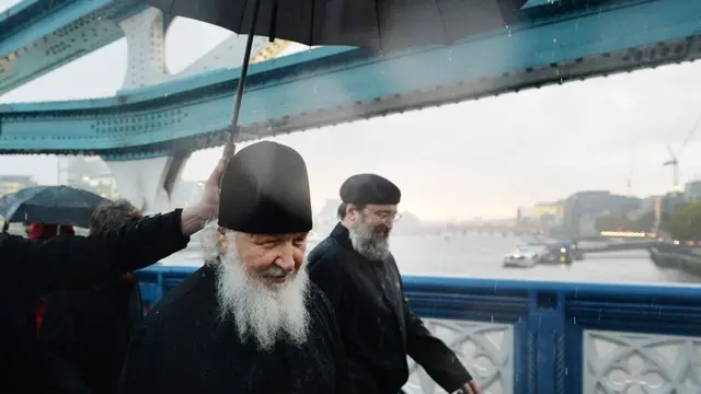 Патриарх под дождем