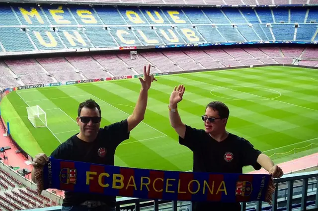 Omi y Ale en el Campo Nou, en 2018