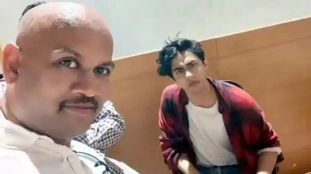 கே.பி. கோஸ்வாமி ஆர்யன் கானுடன் எடுத்த செல்ஃபி