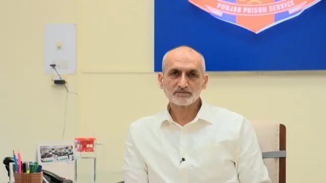 சிறை கண்காணிப்பாளர் லலித் கோலி