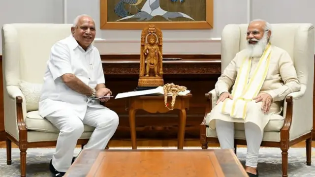प्रधानमंत्री नरेंद्र मोदी के साथ बीएस येदियुरप्पा