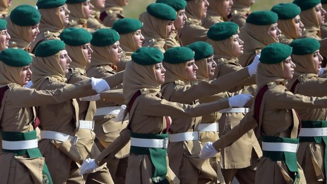 یومِ پاکستان کی تقریبات: تصویری جھلکیاں - BBC News اردو