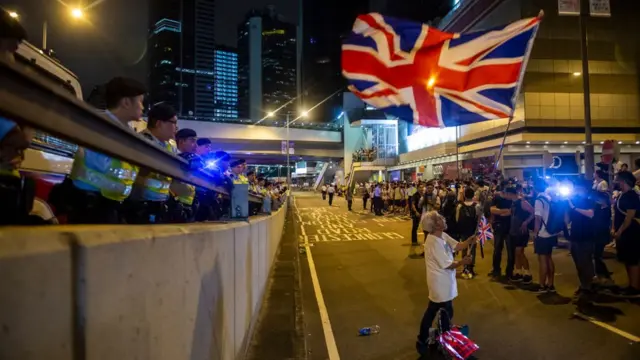 हॉन्गकॉन्ग पहले ब्रिटेन का उपनिवेश था