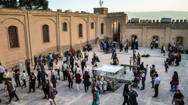 یکی از صحنهای داخل قلعه