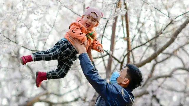 يحب بعض الأطفال اللعب الصاخب، بينما يفضل البعض الآخر الأشياء الأكثر هدوءًا