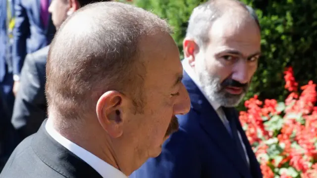 Azərbaycan Prezidenti İlham Əliyevlə Ermənistanın Baş naziri Nikol Paşinyan