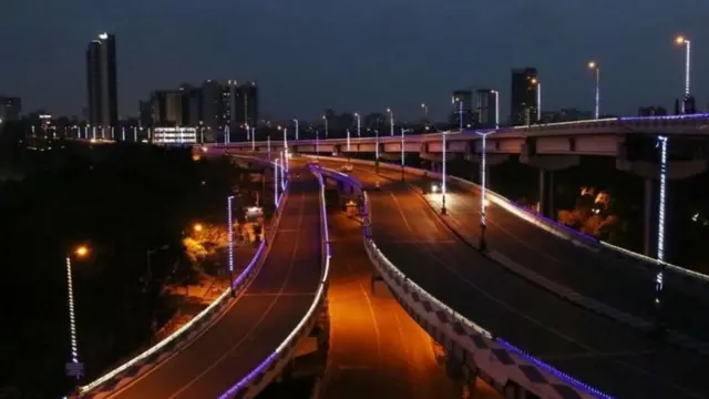 कोरोना, लॉकडाऊन, लसीकरण
