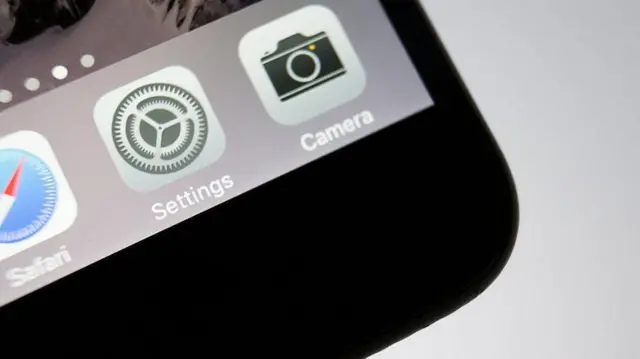 యాపిల్ ఐఫోన్ లక్ష్యంగా మారిందా? 