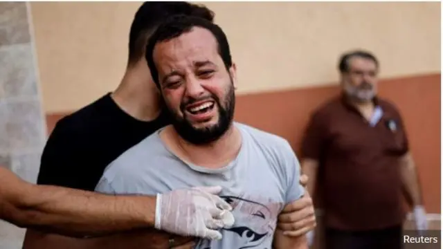 Nwoke na-eri arịị na GAza