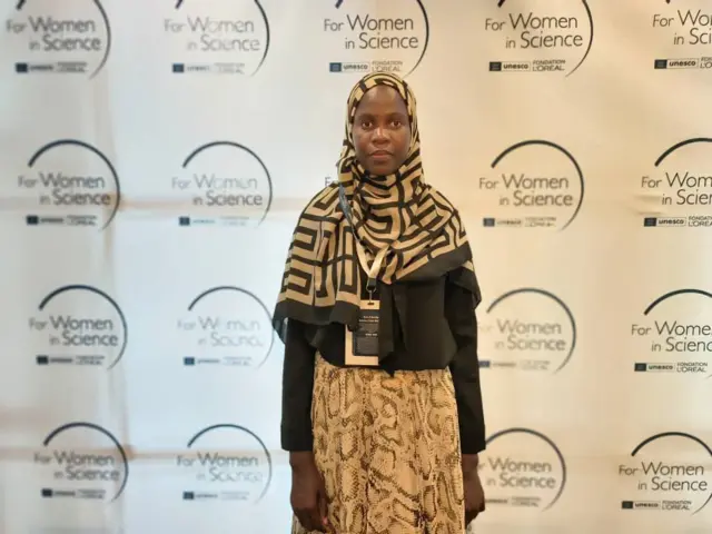 La jeune femme de 30 ans qui est lauréate du Prix international L'Oréal-UNESCO pour les femmes et la science pour ce mois de décembre, a naturellement fini par tomber amoureuse des sciences.