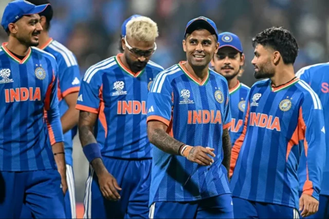 ਭਾਰਤੀ ਕ੍ਰਿਕਟ ਟੀਮ ਦੇ ਖਿਡਾਰੀ ਅਤੇ ਸੂਰਿਆਕੁਮਾਰ ਯਾਦਵ