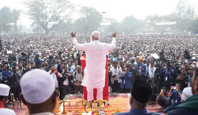 একটি নির্বাচনী জনসভায় জামায়াতের আমির শফিকুর রহমান