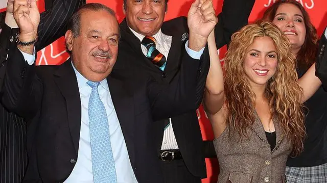El multimillonario mexicano Carlos Slim y la cantante colombiana Shakira, ambos de ascendencia libanesa.