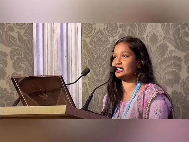 દેવિકા રોટાવન, બૉમ્બે હાઈકોર્ટ, બીબીસી, ગુજરાતી
દેવિકા, આતંકવાદી અજમલ કસાબ, બીબીસી, ગુજરાતી, મુંબઈ હુમલો, 26-11 હુમલો, પાકિસ્તાન, ભારત, દેવિકા રોટાવન