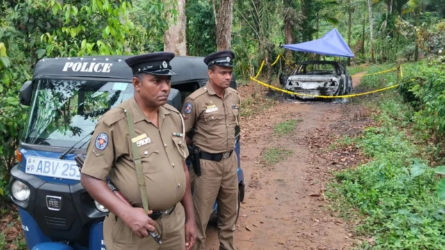 ඝාතකයින් පැමිණි බවට සැක මෝටර් රථයක්