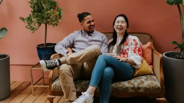 બીબીસી ગુજરાતી રોમાન્સ ડેટિંગ રિલેશનશિપ સોશિયલ મીડિયા યંગ જનરેશન 