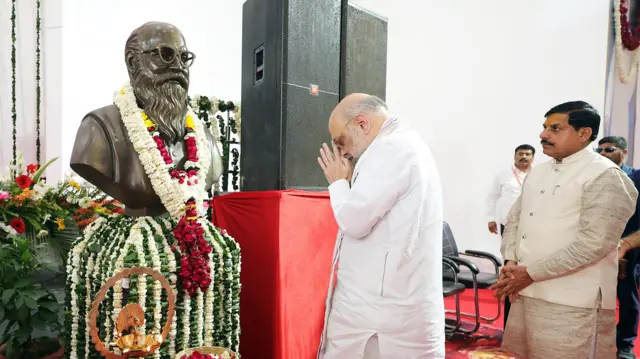 केंद्रीय गृहमंत्री अमित शाह नानाजी देशमुख की 15वीं पुण्यतिथि पर गुरुवार को मध्य प्रदेश के चित्रकूट पहुंचे थे